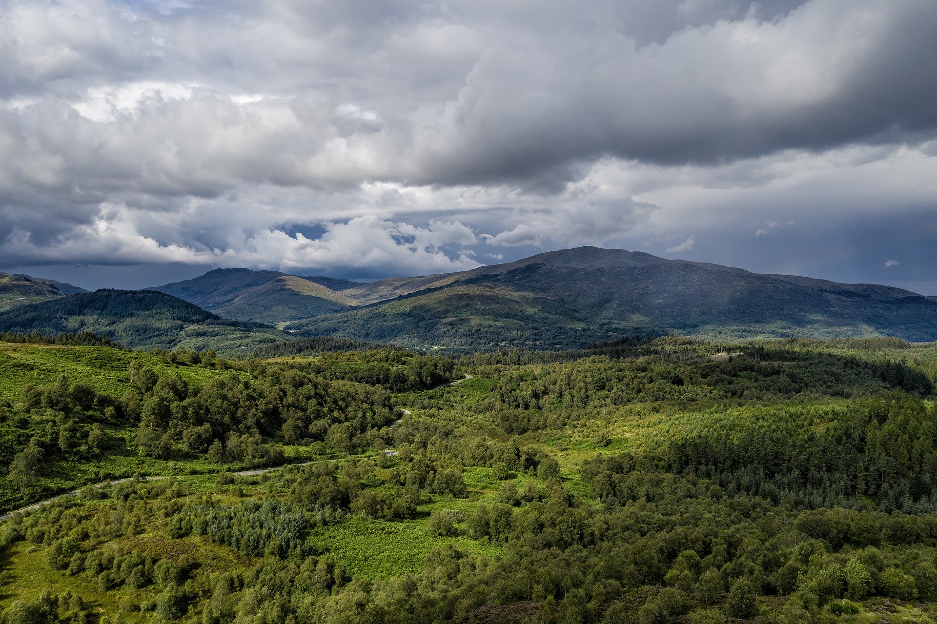 Trossachs national park, image by WolfBlur (pixabay)