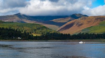 Landscape of Arran, image by danielmanastireanu at Pixabay