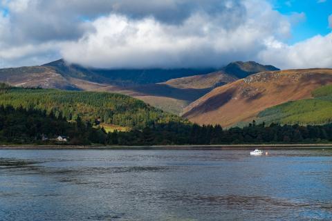 Landscape of Arran, image by danielmanastireanu at Pixabay